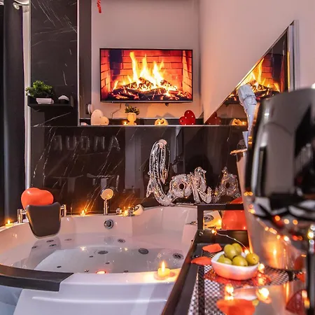 - House With Private Jacuzzi *